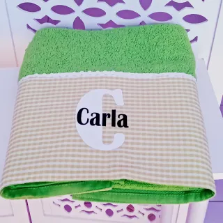 Capazo mimbre personalizado.