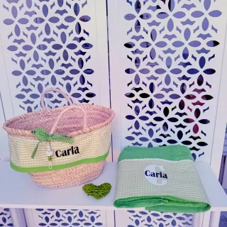 Capazo mimbre personalizado.