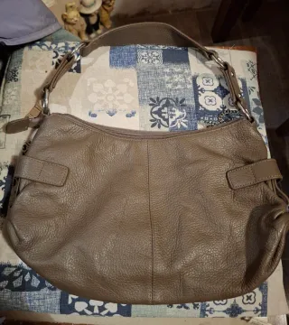 Borsa vera pelle martellata