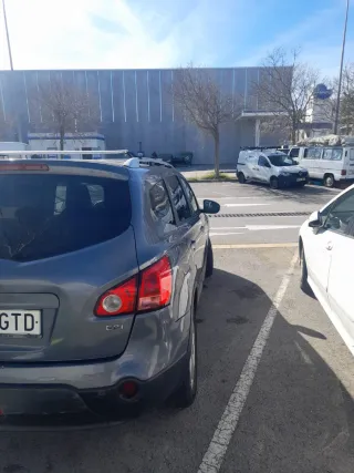 Nissan Qashqai+2 2010