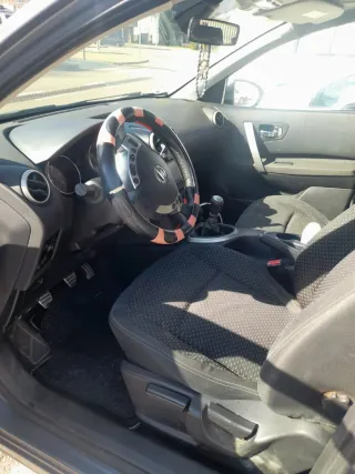 Nissan Qashqai+2 2010