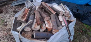 Leña para chimenea o barbacoa