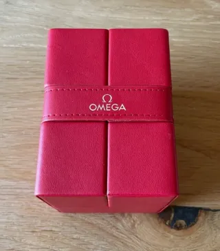 Estuche Caja Omega Roja