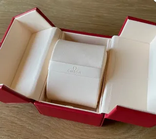 Estuche Caja Omega Roja