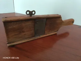 Cortador/Rebanador de madera antiguo