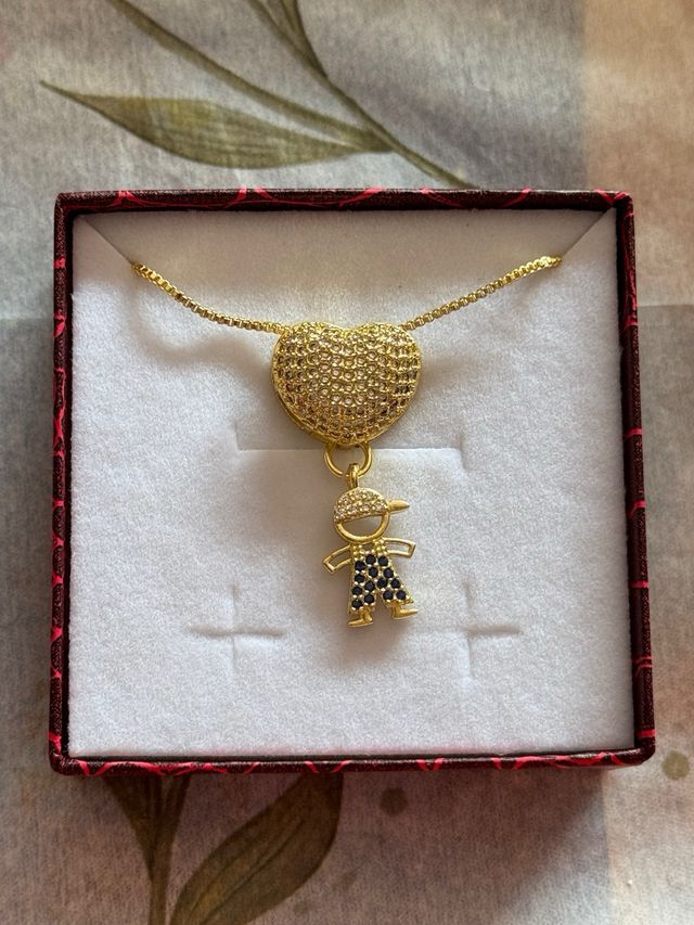 Collar Corazón y Niña con Circonitas