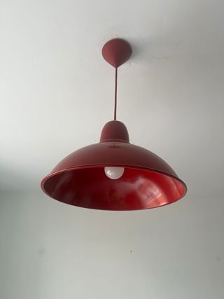 Lámpara de salón roja