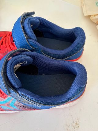 Scarpe bambino blu e rosse