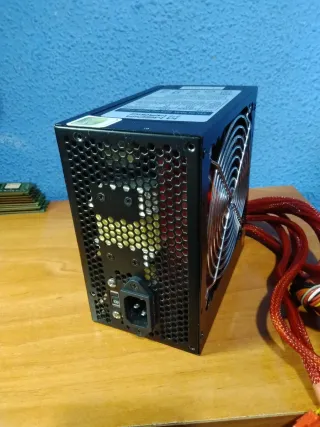 Fuente Alimentación Gaming Medion 600W
