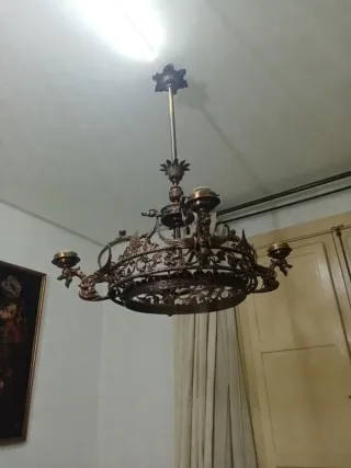 Lámpara de araña de bronce