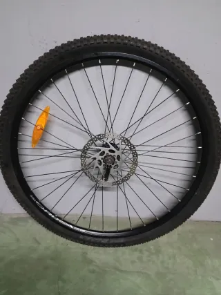 Rueda de Bicicleta trasera con Disco de Freno 700