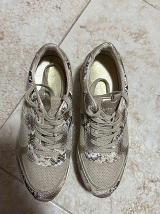 Sneakers beige e oro donna taglia 37