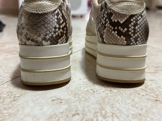 Sneakers beige e oro donna taglia 37