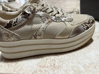 Sneakers beige e oro donna taglia 37