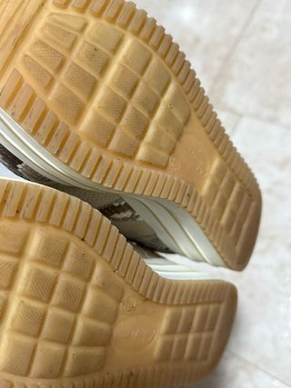 Sneakers beige e oro donna taglia 37