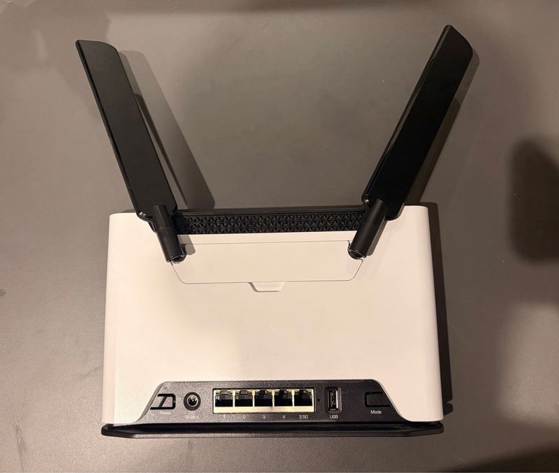 Router Mikrotik Chateau LTE18 AX afbeelding 2