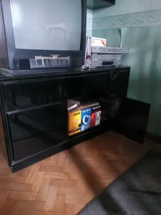 Mueble de salón negro