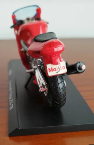 Maisto Kawasaki Ninja ZX-7R Moto a Escala