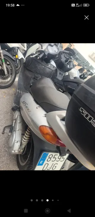 Moto Scooter Plata Automática 125 deelim tiene