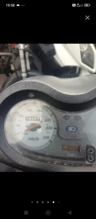 Moto Scooter Plata Automática 125 deelim tiene