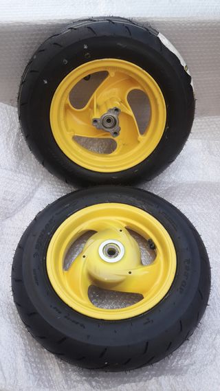 YAMAHA JOG - DUNLOP GP 93 / 3.50-10