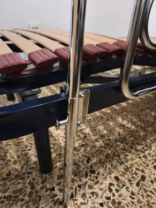 Cama articulada 90 con barandilla de seguridad