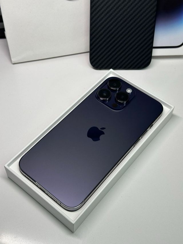 iPhone 14 Pro Max Morado/Plateado