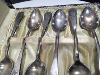 Antigua caja de 6 Cucharillas de Plata