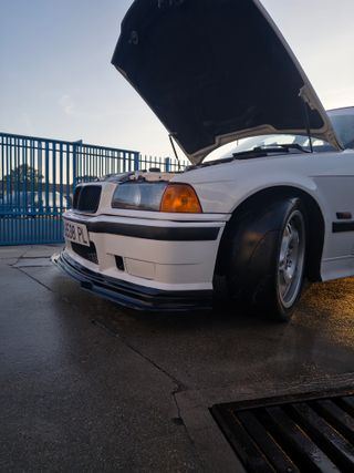 BMW Serie 3 E36 318is Berlina Histórico