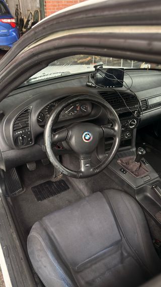 BMW Serie 3 E36 318is Berlina Histórico
