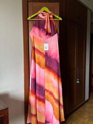 Vestido midi estampado espalda al aire