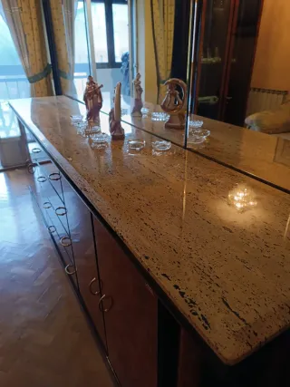 Mueble de salón madera y mármol