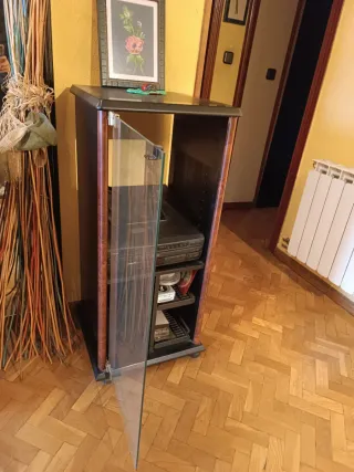 Mueble de salón madera y mármol