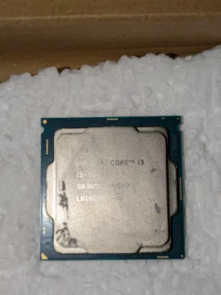 Sapphire RX580 4GB + Intel Core i3 8100 3.6GHz