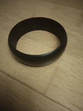 Pulsera artesanal de madera