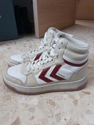 Botas Hummel Beige y Blancas Talla 38