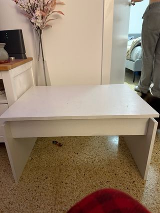 Mesita auxiliar blanca