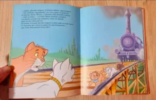 Clásico cuento Disney. "Los Aristogatos". GAVIOTA.