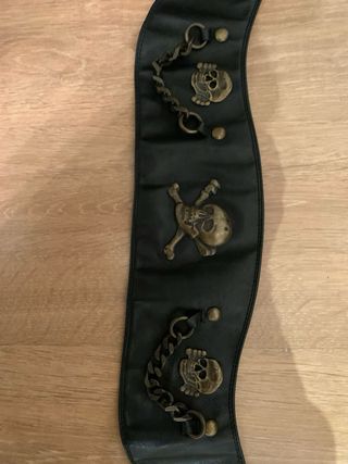 Botas y Cinturón Piratas Mujer Negras con Calavera