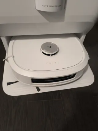 Eureka J20 Robot Aspirador