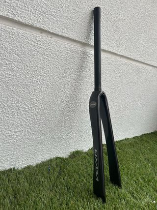 Horquilla rígida carbono bicicleta carretera