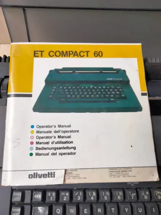 Máquina de escribir Olivetti Et Compact 6O