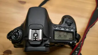 Cámara Canon EOS 60D (+ Objetivo 50mm - OPCIONAL)