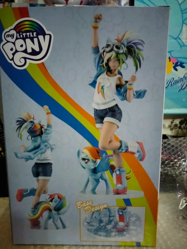Figura Rainbow Dash MLP + Figura Acrílica + Tapiz
