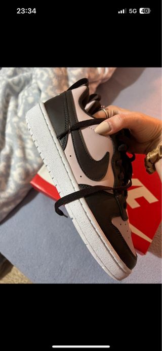 Zapatillas Nike Marrón y Rosa