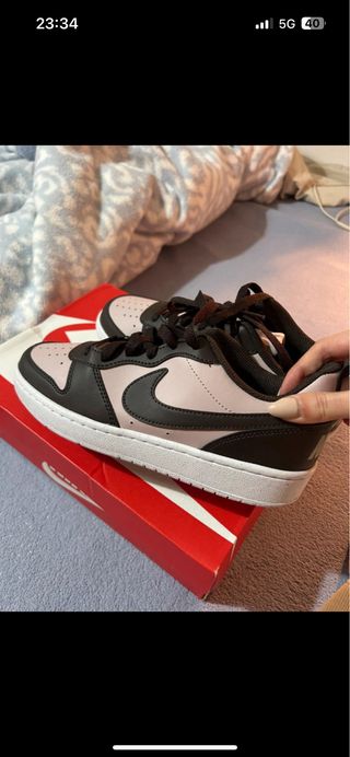 Zapatillas Nike Marrón y Rosa