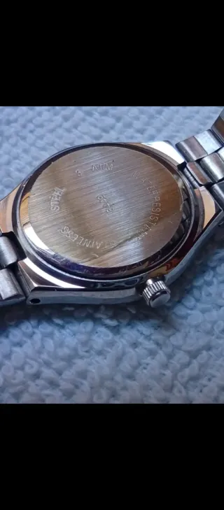 Reloj LOTUS