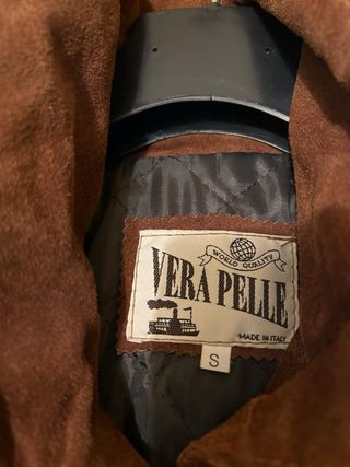 Cappotto in vero camoscio con cappuccioe pelliccia