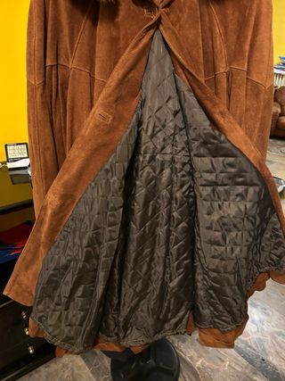 Cappotto in vero camoscio con cappuccioe pelliccia