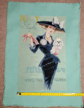 Cuadro bordado punto de cruz mujer